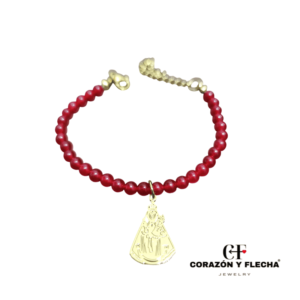 Pulsera cornalina con Virgen de la Fuensanta en acero dorado